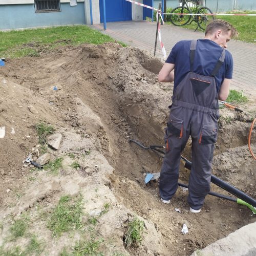 Naprawa kabla elektrycznego zasilającego latarnie